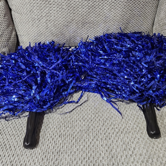 Cheerleader Halloween Costume: Dress + Pompoms, Small - Picture 3 of 7
